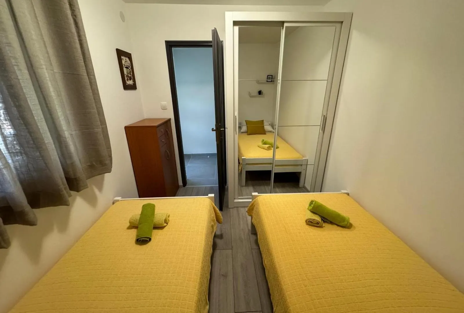 Apartman Sali Garden View アパート